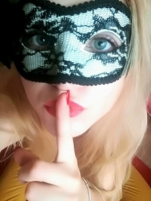 Test lakieru do paznokci ju...