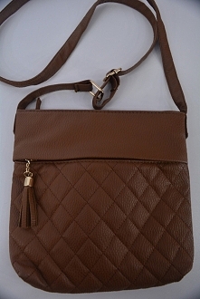 Brązowa torebka. Nowa dostawa odzieży i dodatków.