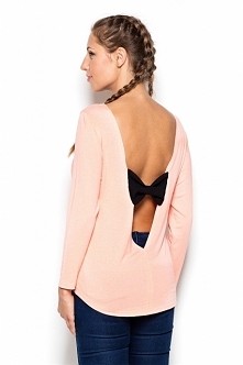 Seksowna bluzka damska z kokardką na plecach. Bardzo zmysłowa bluzka z długim rękawem. Elegancka bluzka idealna na każdą okazję, bluzka na imprezę oraz na wieczorne wyjście.