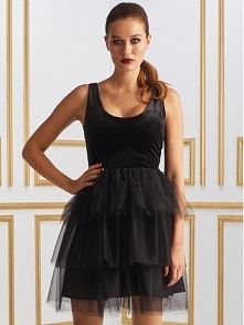 MAŁA CZARNA I ZGRABNA