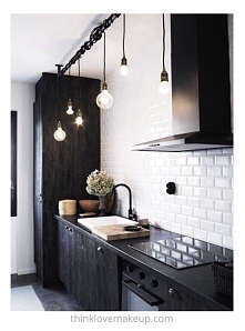 piękna czarno biała kuchnia