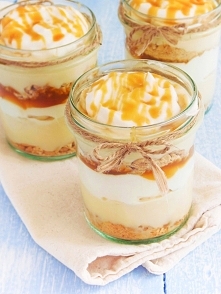 Ten deser bananowo-karmelowy smakuje obłędnie, a zrobisz go w 15 minut!