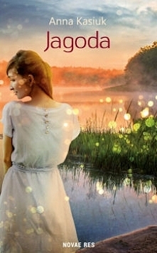 Nie od dziś wiadomo, że wdzięczna okładka potrafi skusić Czytelnika. Osobiście najbardziej przemawiają do mnie oprawy z delikatnymi, eterycznymi wręcz bohaterkami na tle malowni...