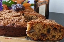 Włoskie tradycyjne ciasto z ricottą, polentą i bakaliami