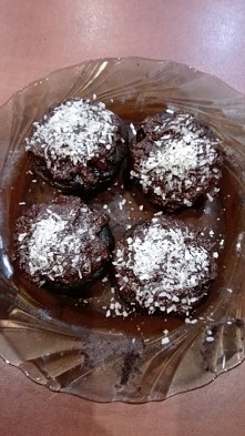 Babeczki :-D
to dopiero początek wiec z czasem będą coraz lepsze :-D