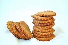 Kruche ciastka słodzone mel...