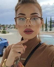 Ładna ;')