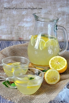 lemoniada imbirowa na gorąco, z miodem i cytryną