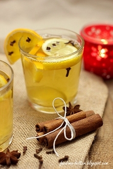 Grzaniec z białego wina.