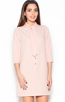 Katrus K369 sukienka różowa Elegancka sukienka, prosty fason bez podszewki,  przy szyi eleganckie wiązanie