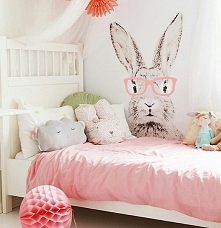 KRÓLIK W RÓŻOWYCH OKULARACH naklejka 120cm