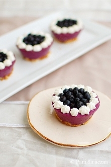 Mini serniczki jagodowe (na zimno)