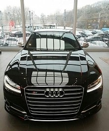 Audi S8