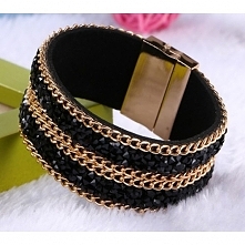 POMOCY DZIEWCZYNY!!! Mam problem zakochalam sie w tej bransoletce... czy nie widzialyscie takiej gdzies na polskich stronach do kupienia :( ?? POZDRAWIAM ;**