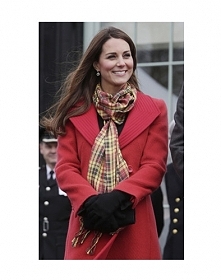 Szalik w kratkę? Co powiecie na ten, który ma na sobie Księżna Kate? Luksusowy wełniany szalik GLENCROFT kupicie teraz w przecenie ze 163 zł na 65zł!