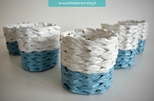 Koszyczki z papierowej wikliny. Niebiesko-białe.