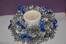 styropianowy wianek,szyszki...