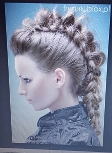 Bardzo podoba mi się ta fryzura.