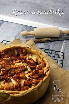 Razowa rustykalna szarlotka