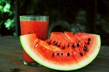 Z arbuzem i truskawkami