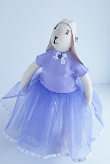 Zając Tilda w tiulowej fiol...