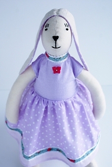 Zajączek Tilda w fioletowej...