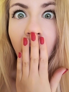 A pod prysznic chodzę z... SEBASTIANEM!
Ej!!!
Ale to nie moja wina!
To Łukasz mnie z nim zapoznał... Więcej o moim romansie? Kliknij w zdjęcie ;)