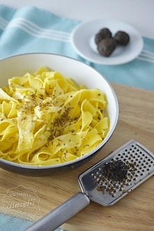 Makaron z sosem truflowym