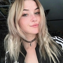 Macie jakieś sprawdzone sposoby na zniwelowanie świecenie się cery ? Stram się jak najlepiej dbać o nią i używam najczęściej kosmetyków matujących , lecz bezskutecznie ( mam cer...