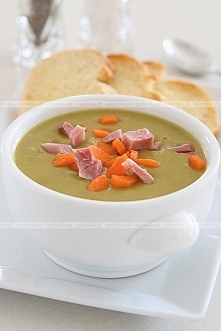 Krem z zielonego groszku z marchewką