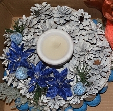 podkład tektura ,z boku szn...