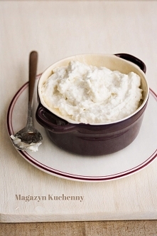 Chrzan z jabłkami i bitą śm...