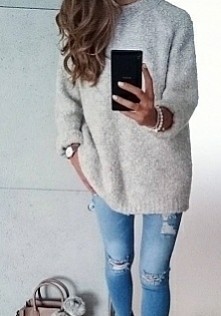 czy ktos wie gdzie moge znalezc taki sweterek? 