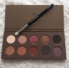 <33  Zoeva Cocoa Blend Eyeshadow Palette