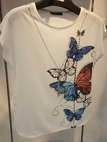 śliczna nowa koszula / bluzka

rozmiar s , m oraz l