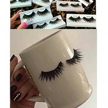 Ciekawy sposób na nudny kubek. ;)