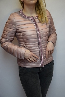 WIOSENNA KURTECZKA
PUDROWY RÓŻ