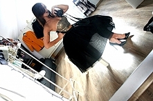 czarny tiul! <3 
w sprawie takiej spódnicy - pisz na ajmadatelier@gmail.com ! *.*