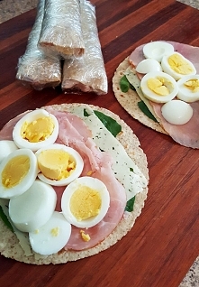 śniadaniowy wrap, przepis po kliknięciu na zdjęcie