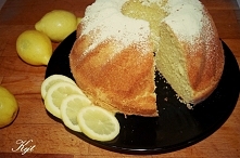 Babka   cytrynowa


Składniki:
375 g margaryny
6 jaj
1,5