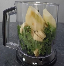 Koktajl z imbirem i jarmużem