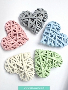 Serduszka z papierowej wikliny.
Baby pink, baby blue, grey, white and white green.