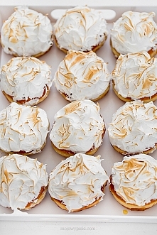 PĄCZKI 'LEMON MERINGUE'
cytrynowe z bezą