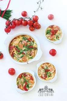 fritatta-z-krewetkami,-pomidorkami-i-serem-mozzarella-5