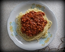 Przepis na przepyszne i proste spaghetti na moim blogu : pyssska93 na blogspocie :)