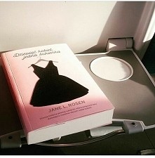 Hej:) poszukuję tej książki w pdf. Ktoś coś. Proszę piszcie w komentarzach.
Mój e-mail: gabi027smile@gmail.com