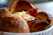 Jajo w kokilce otulone małym co-nieco :)