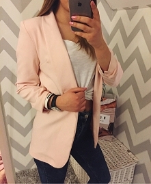 śliczny pudrowy żakiecik