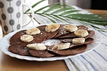 Pyszne i dietetyczne placuszki bananowo - jogurtowe w wersji czekoladowej (przepis po kliknięciu w zdjęcie )