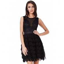 Czarna, koktajlowa sukienka z koronkową górą i frędzlami